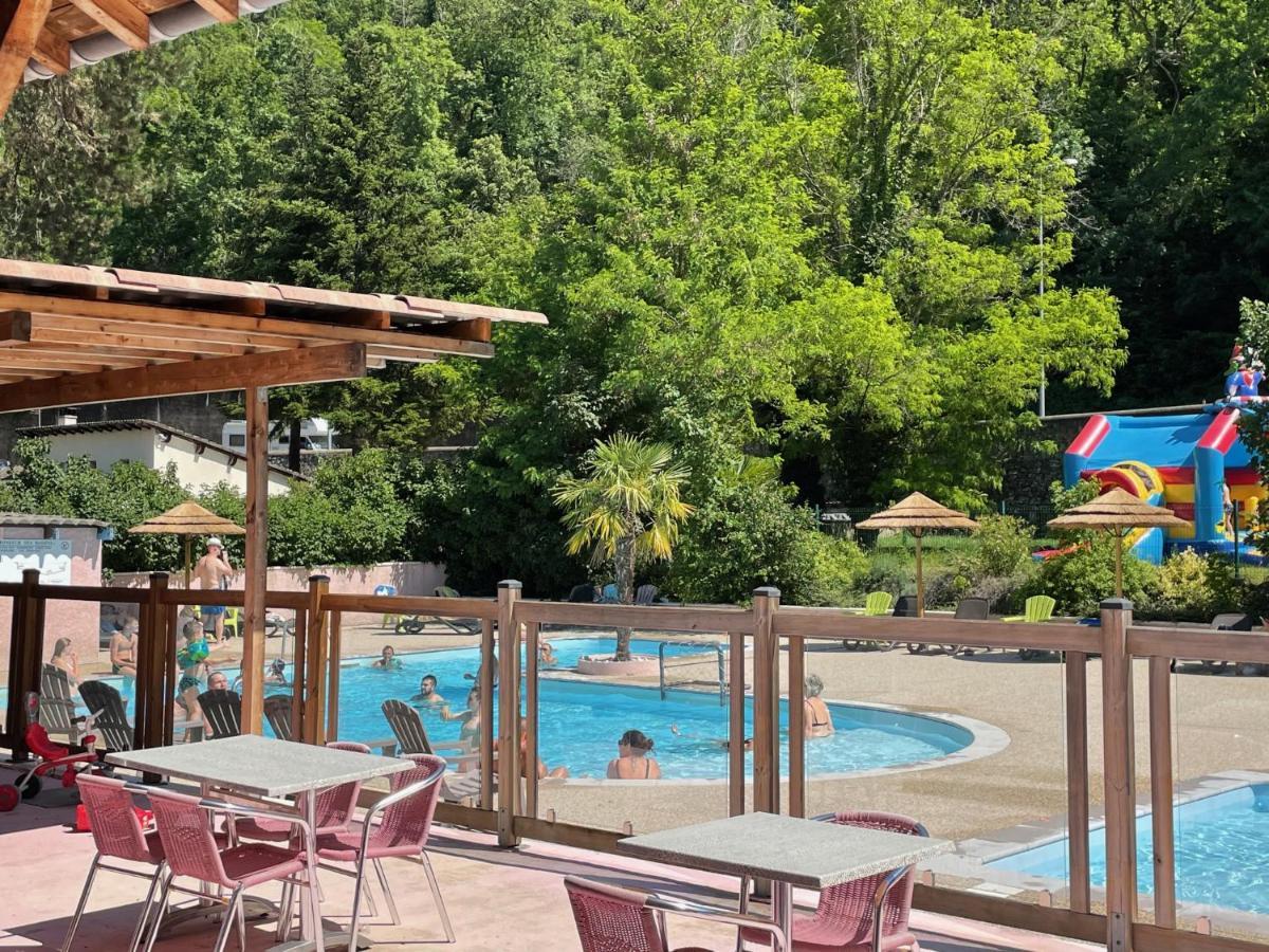 Camping Avec Piscine Et Riviere A Tournon Sur Rhone Ardeche Exterior foto